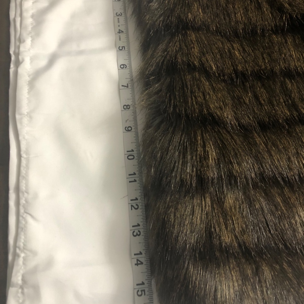 Michael Kors brown Faux fur vest - Picture 12 of 16